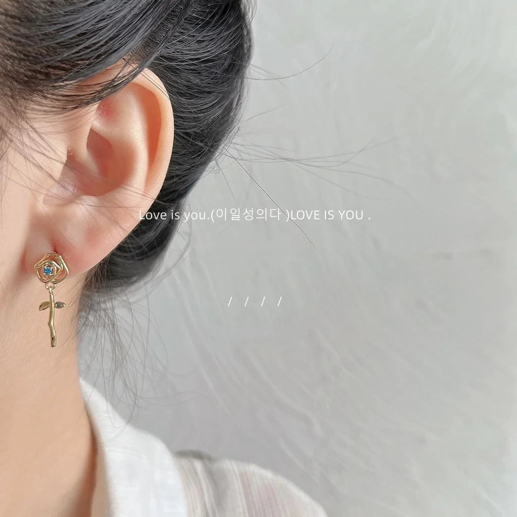Vintage French Court Hollow Rose Flower Copper Stud Earrings For Women