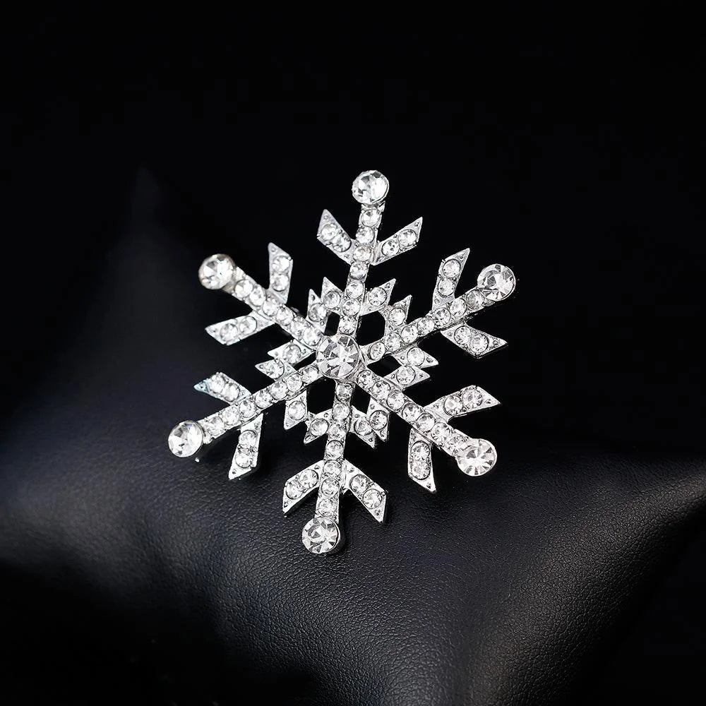 Elegant Rhinestone Snowflake Brooch In Silver Alloy, Christmas Lapel Pin Corsage Suit Accessory Gift
