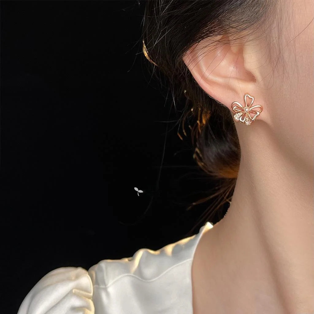 Light Luxury Micro Pave Zircon Rose Gold Hibiscus Flower Copper Stud Earrings for Women