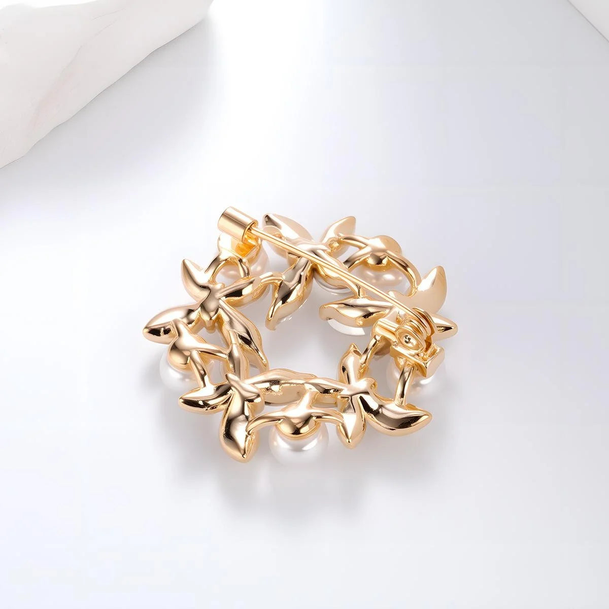 Vintage Butterfly Flower Pearl Wreath Brooch With Rhinestone Zircon Copper Lapel Pin For Women Suit Gift