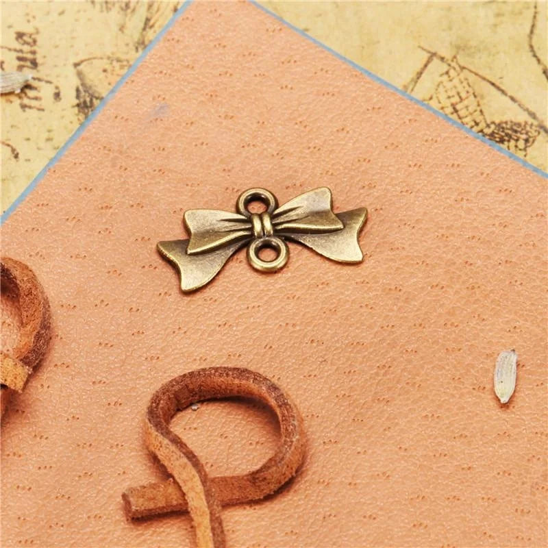 20x8MM Antique Silver Zinc Alloy Bow Charm Pendant for DIY Necklace Bracelet Jewelry Making