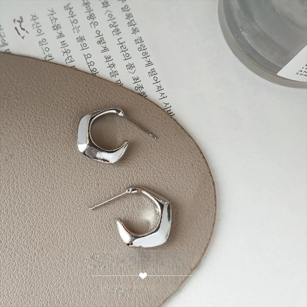Sweet Cool Style Copper Geometric Smooth Irregular Ring Stud Earrings For Women