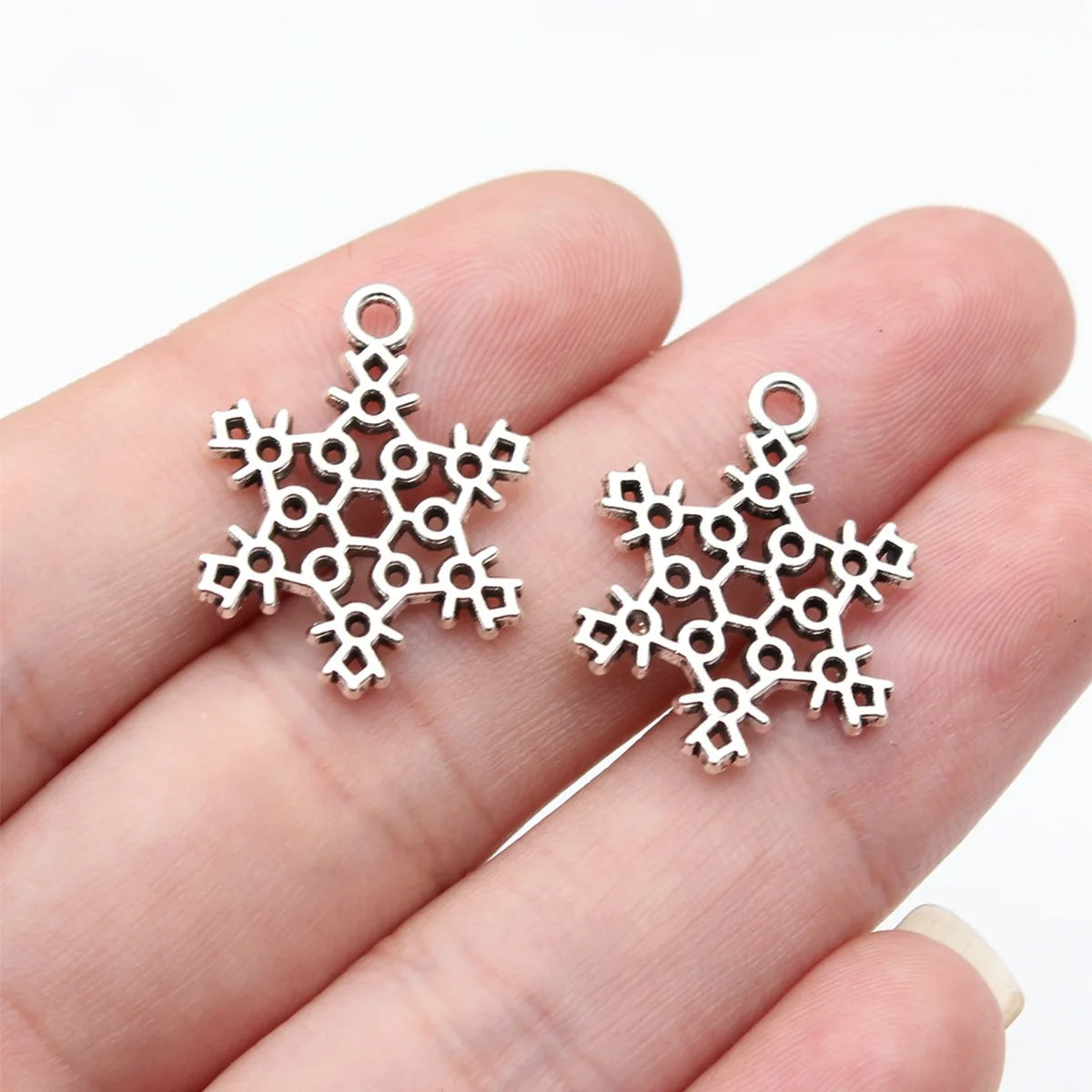 23x17mm 1.3g Antique Silver Zinc Alloy Snowflake Charm Pendant for DIY Winter Jewelry Making