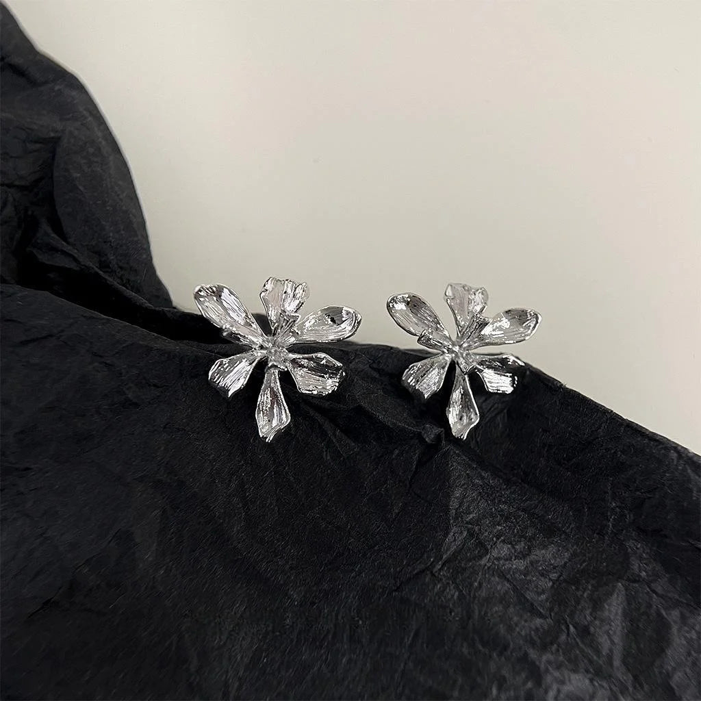 Sweet Cool Iris Flower Stud Earrings Copper Petal Design Elegant Spring Jewelry