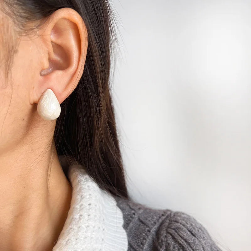 Light Luxury Pearlescent White Teardrop Enamel Stud & Clip On No Piercing Statement Earrings