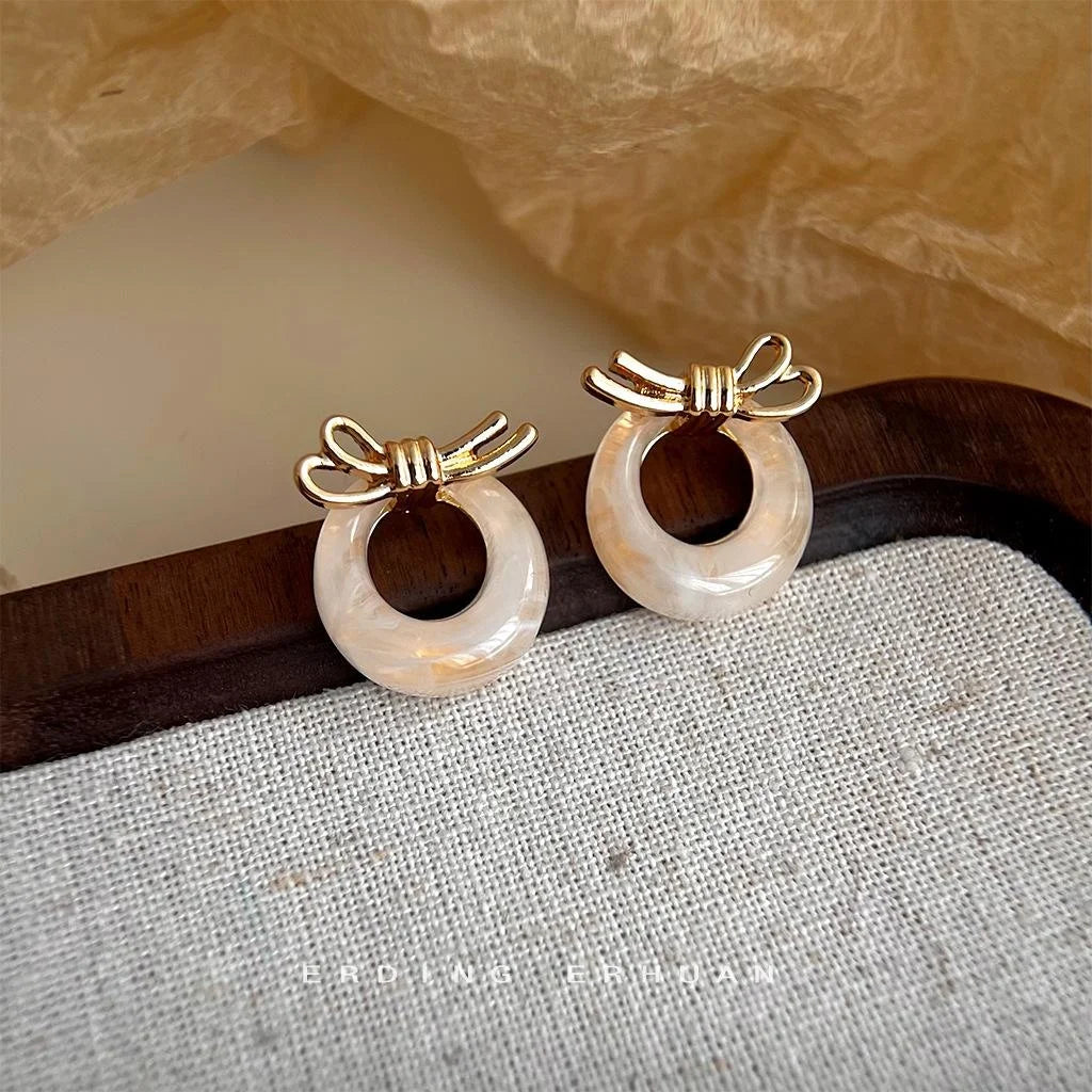 French Vintage 14K Gold Plated Resin Bow Stud Earrings Warm Gradient Round Elegant Jewelry