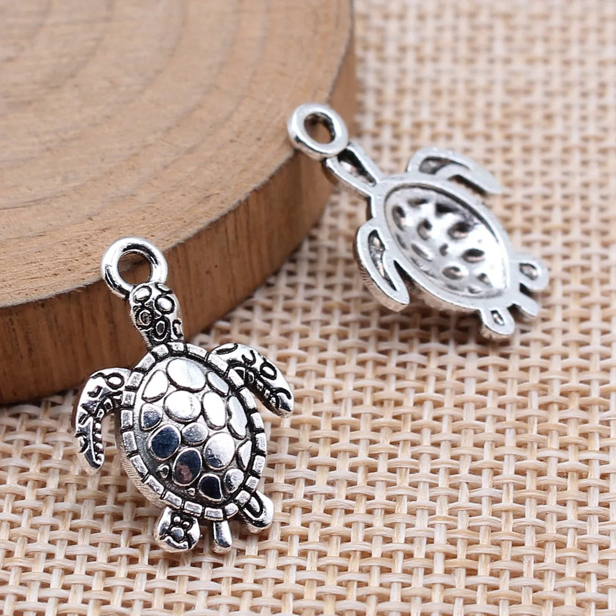 22x15mm 1.3g Antique Silver Zinc Alloy Sea Turtle Charm Pendant for DIY Necklace Bracelet Jewelry Making