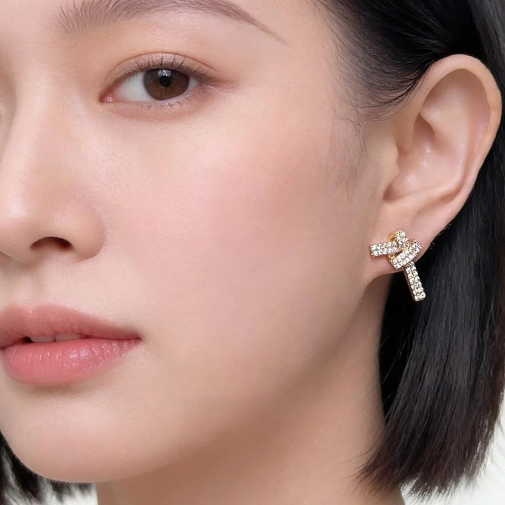 High-End Copper Micro Pave Zircon Bow Knot Stud Earrings For Women Electroplated Line Design