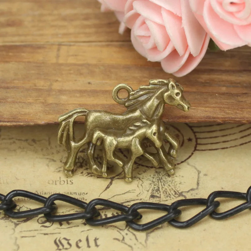 28x21MM Antique Silver Zinc Alloy Horse Family Charm Pendant for DIY Necklace Bracelet Jewelry Making
