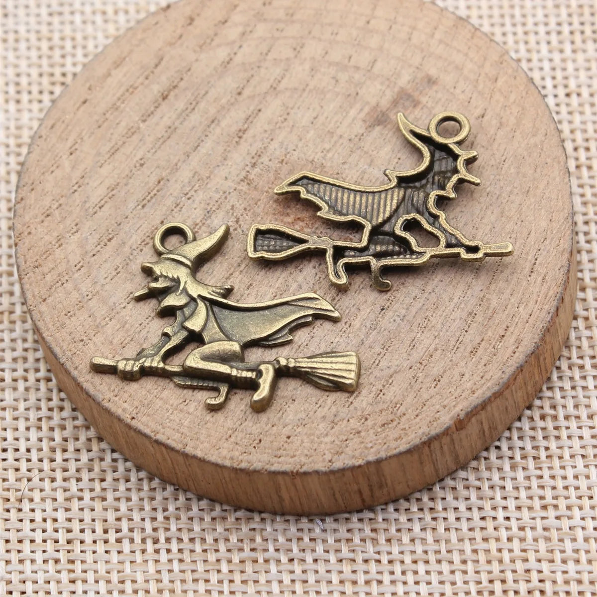 30x23mm 1.6g Zinc Alloy Witch on Broom Charm Pendant for DIY Halloween Jewelry Making