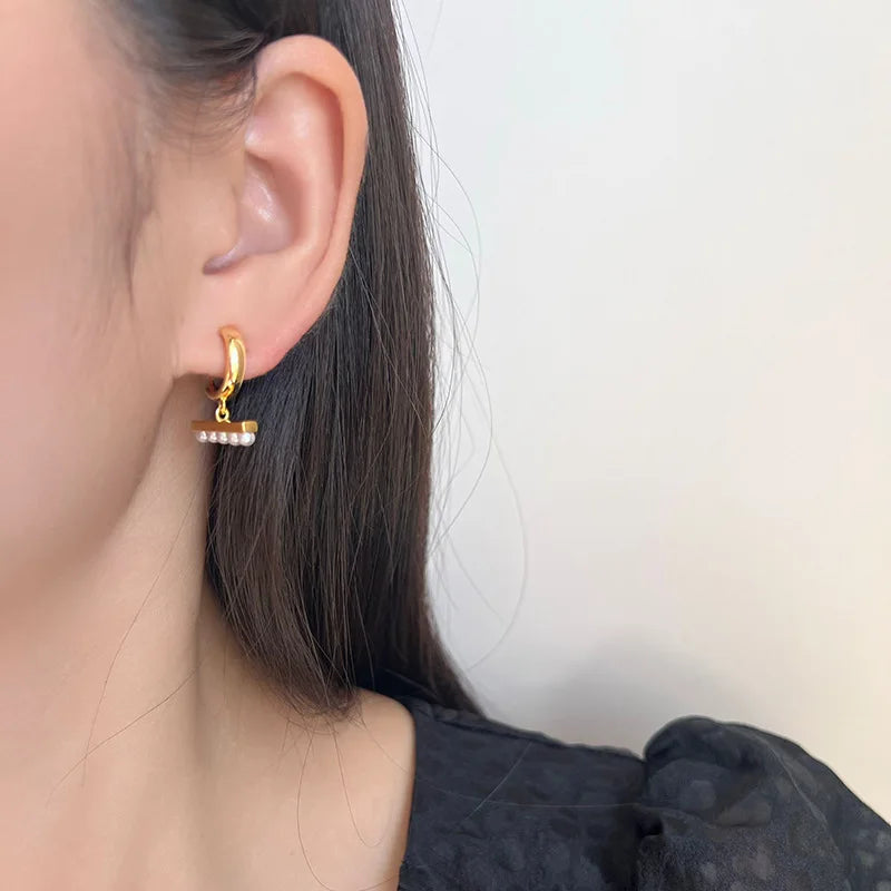 Elegant Gold Alloy Spiral Hoop Bar Pearl Drop Stud & Clip On No Piercing Women's Fashion Earrings