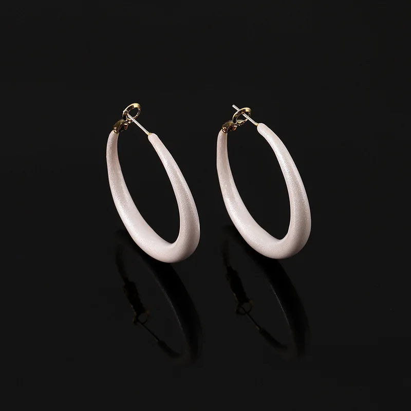Elegant White Enamel Hoop With Gold Spiral Disc Stud & Clip On No Piercing Fashion Earrings