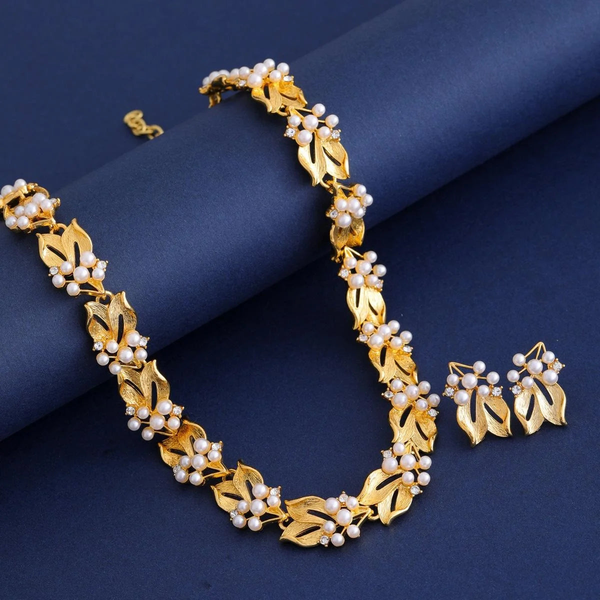 Vintage Gold Alloy Leaf Flower Pearl Rhinestone Jewelry Set Elegant Necklace Earrings For Wedding Party