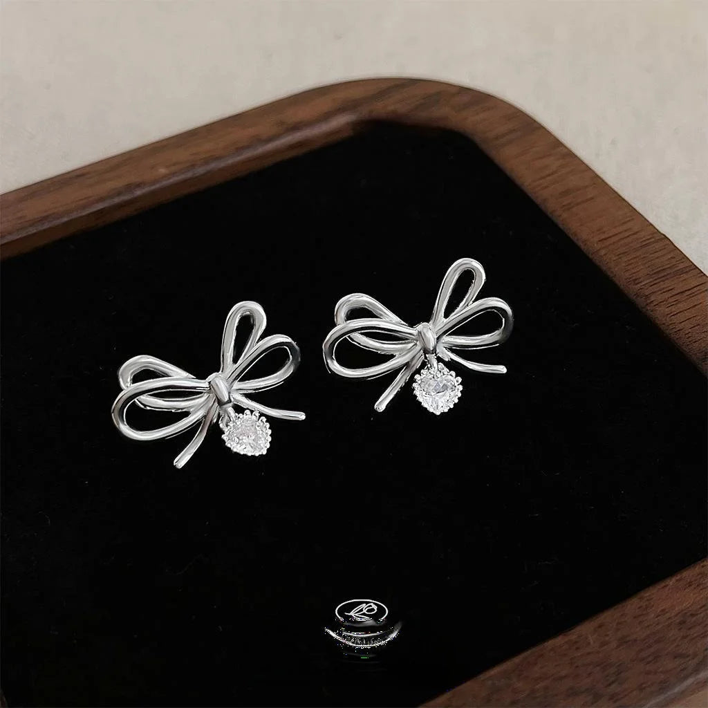 Sweet Cool Micro Pave Zircon Bow Heart Copper Stud Earrings For Women