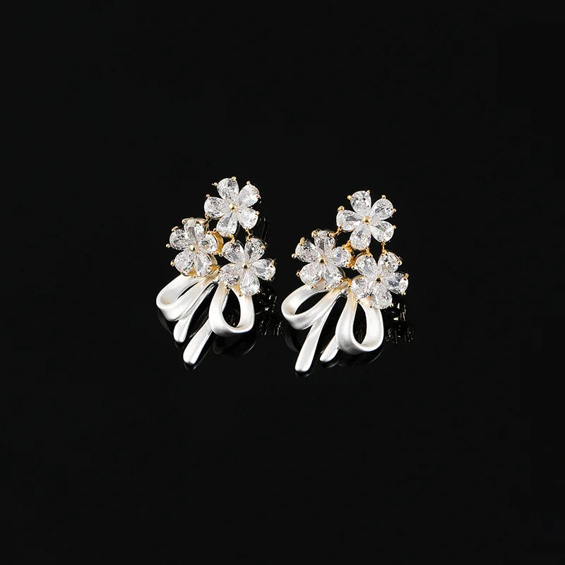 Elegant Sweet Zircon Flower Bowknot Stud & Clip On No Piercing Alloy Bridal Party Earrings
