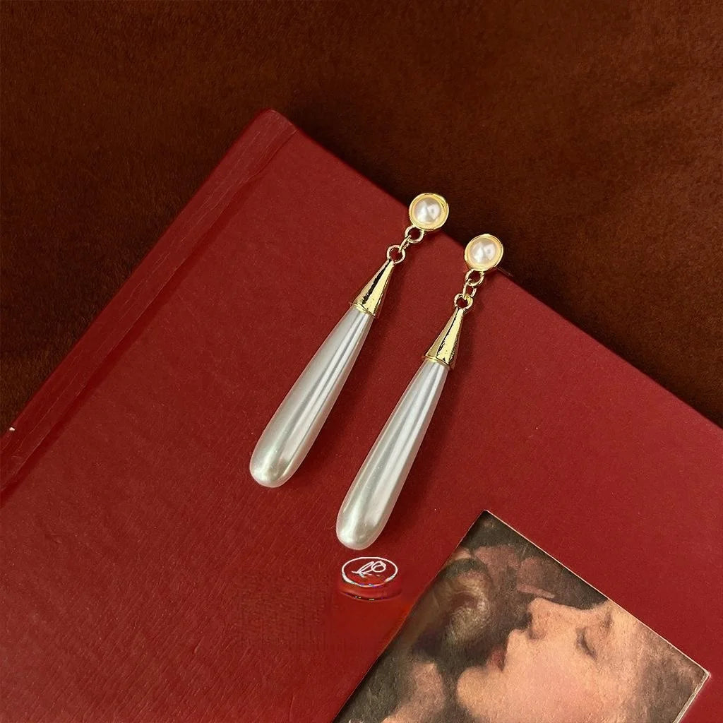French Court Style Teardrop Pearl Tassel Stud Earrings Vintage Alloy Long Dangle Jewelry