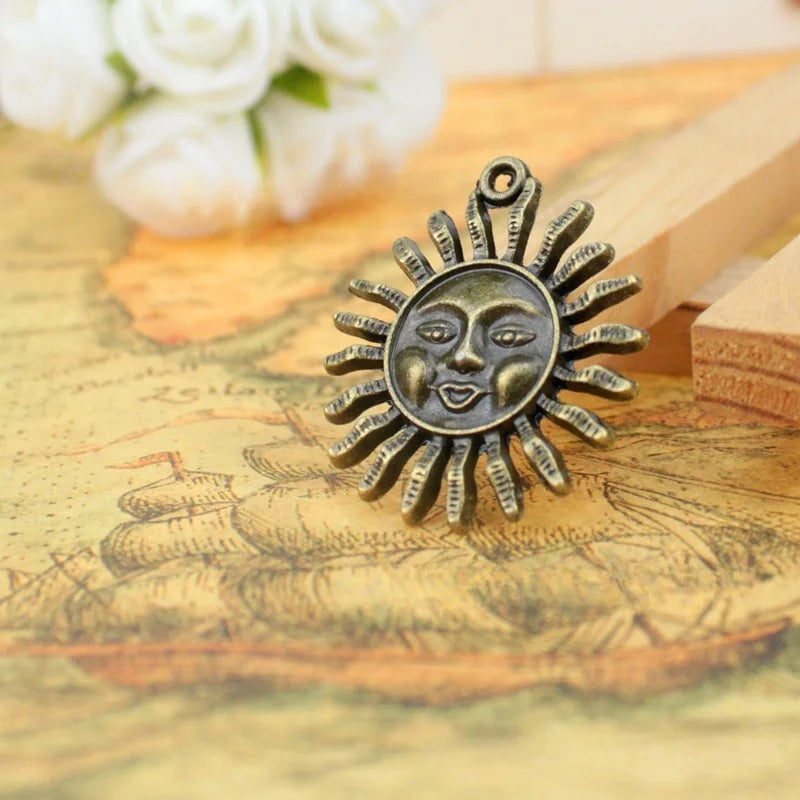 30MM Antique Silver Zinc Alloy Sun Face Charm Pendant for DIY Necklace Bracelet Jewelry Making
