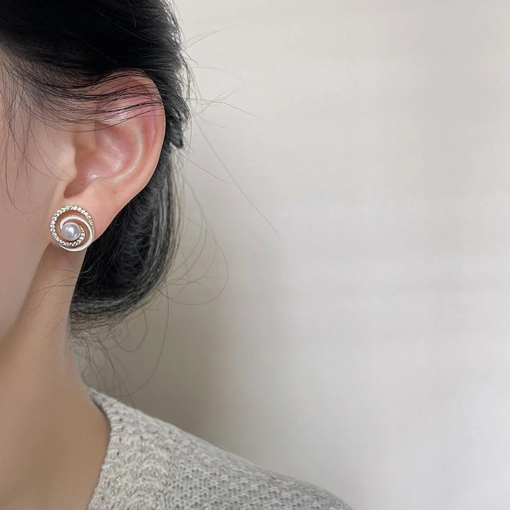 French Elegant Pearl Zircon Hollow Ribbed Round Copper Stud Earrings