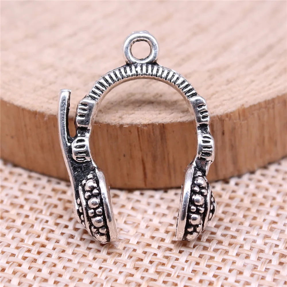 25x18mm 2.9g Antique Silver Zinc Alloy Headphones Charm Pendant for DIY Bracelet Necklace Jewelry Making