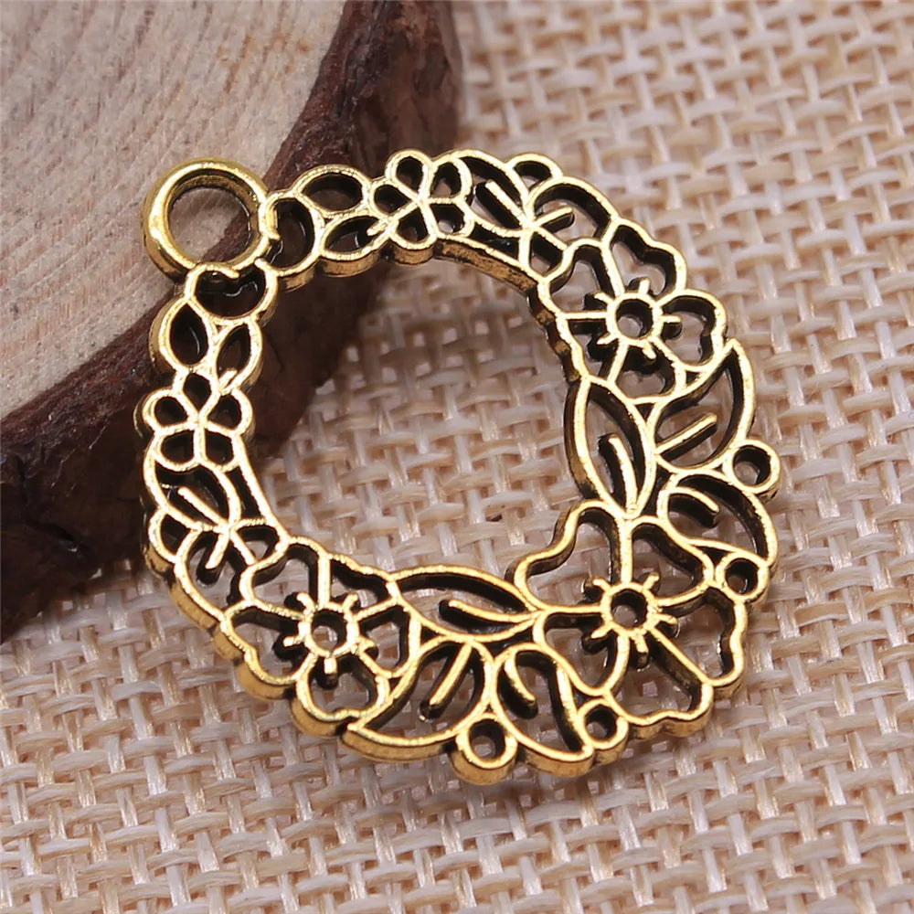 30x25mm 3g Multicolor Zinc Alloy Hollow Flower Wreath Charm Pendant for DIY Necklace Making