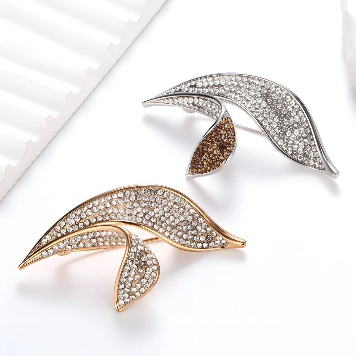 Elegant Asymmetric Leaf Rhinestone Brooch Rose Gold Tone Alloy Lapel Pin Corsage Suit Accessory Gift