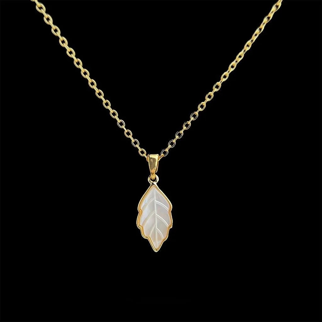 Mother Of Pearl Leaf Necklace For Women Thick Gold Plated Copper Fairy Style Collarbone Chain