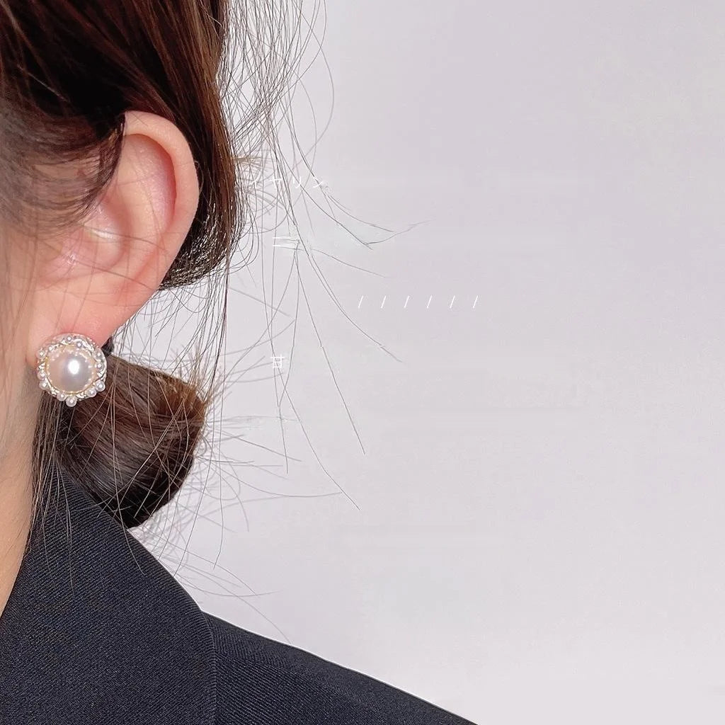 French Hepburn Style High Gloss Pearl Flower Stud Earrings Vintage Geometric Court Jewelry