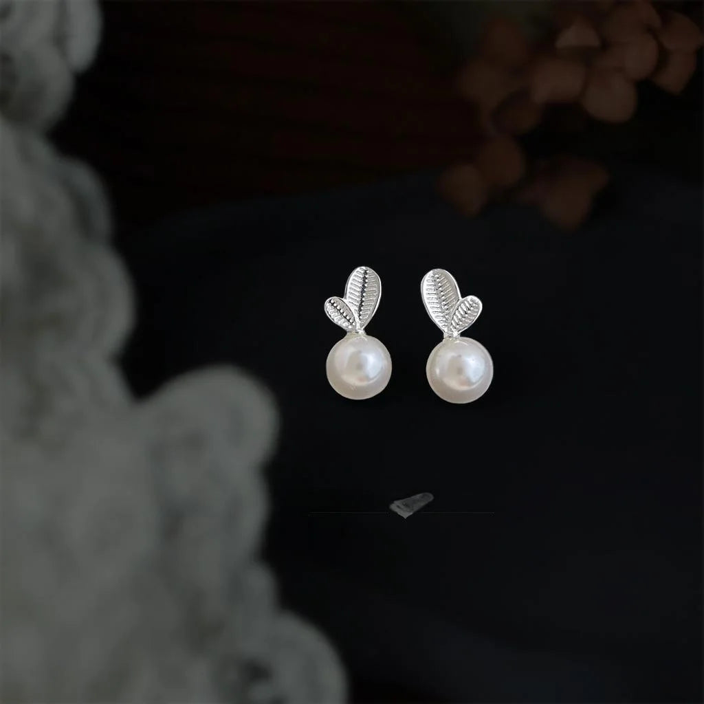 Minimalist Copper Leaf Pearl Drop Earrings For Women Cute Creative Commuter Jewelry