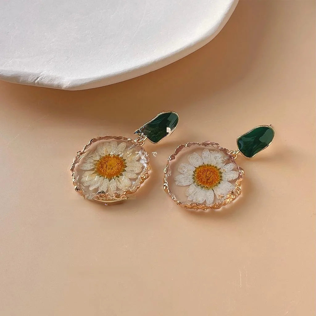 14K Gold Plated Copper Daisy Preserved Flower Stud Earrings For Elegant Office Style