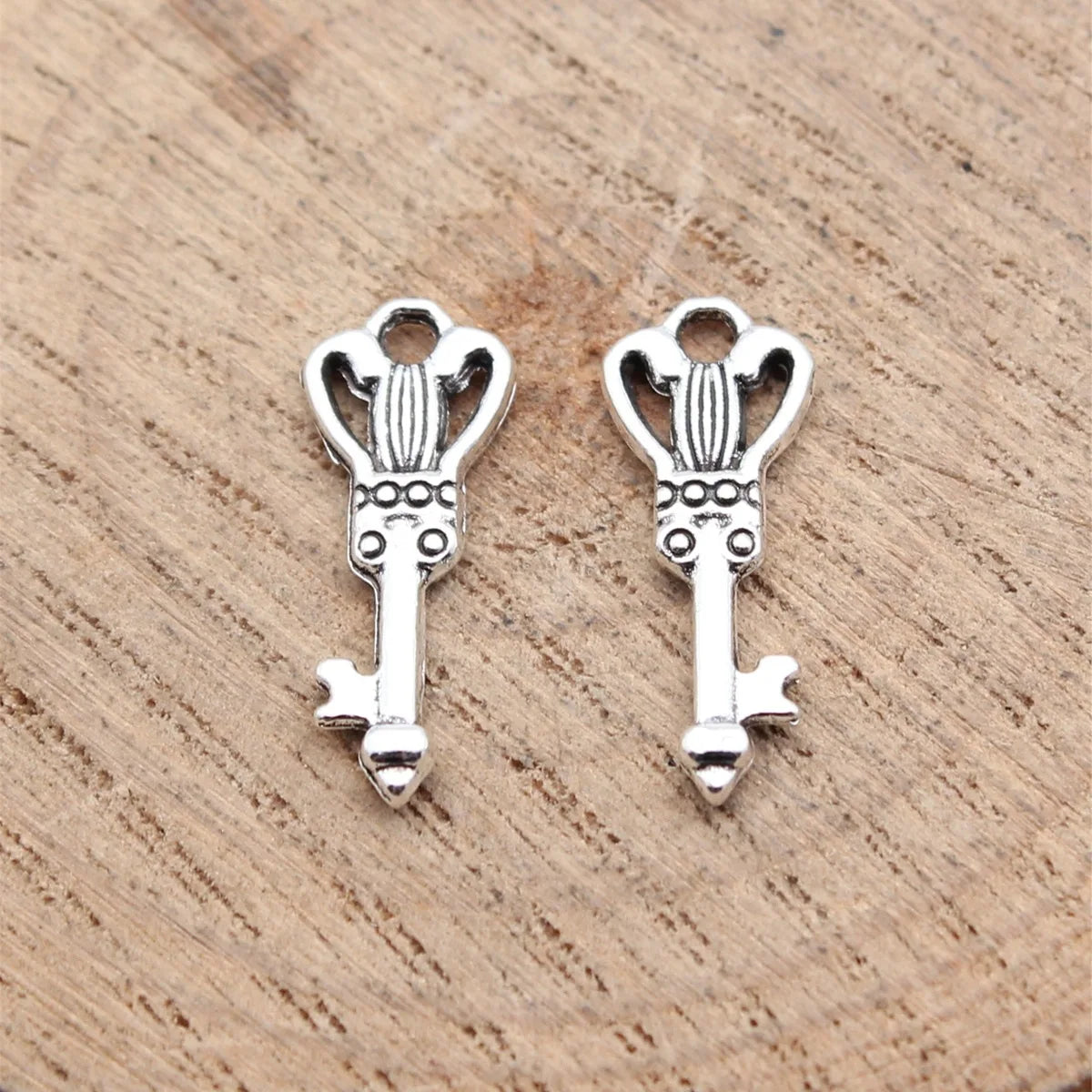 19x7.6mm 0.47g Multicolor Zinc Alloy Small Key Charm Pendant for Necklace Bracelet DIY Jewelry