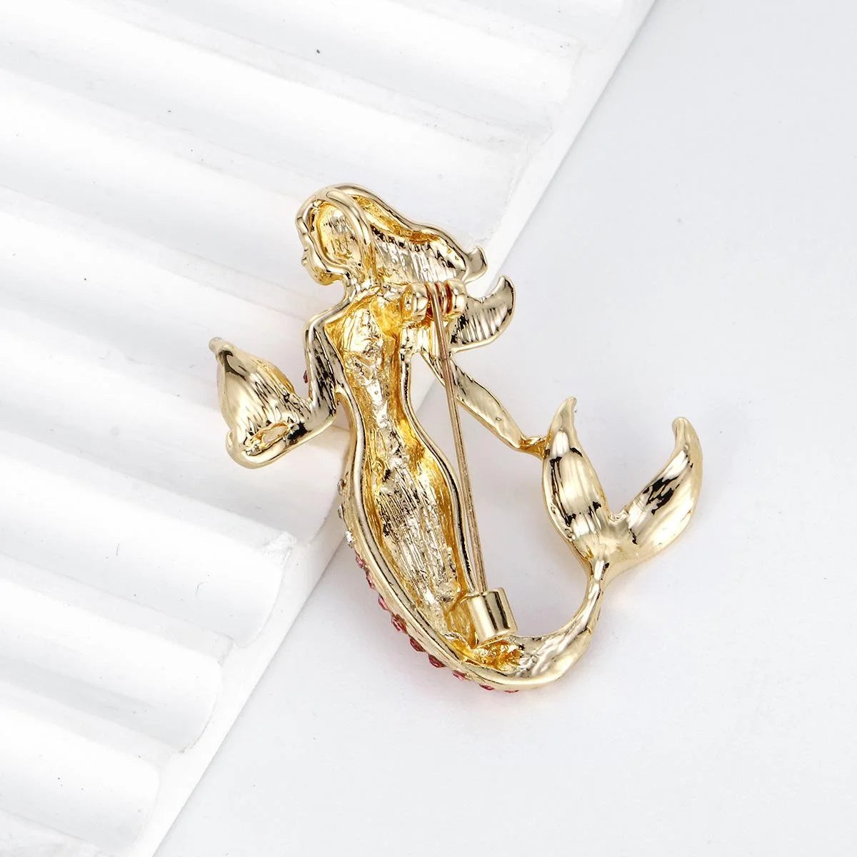 Luxury Gold Alloy Rhinestone Mermaid Brooch With Pink Crystal Pearl Lapel Pin Corsage Suit Accessory Gift