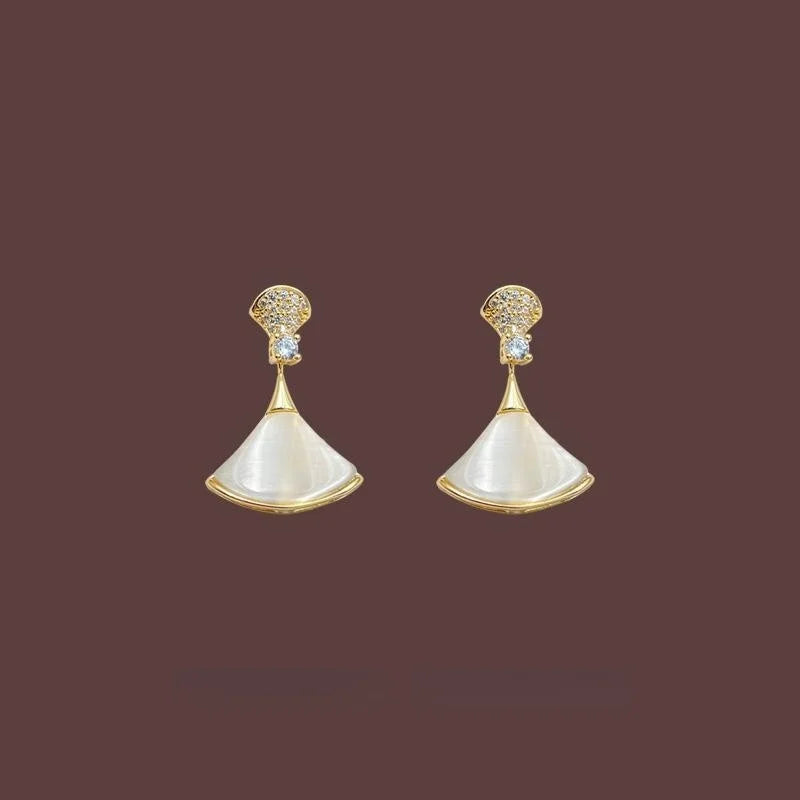 Light Luxury 14K Gold Plated Copper Glass Cat Eye Ginkgo Leaf Zircon Stud Earrings