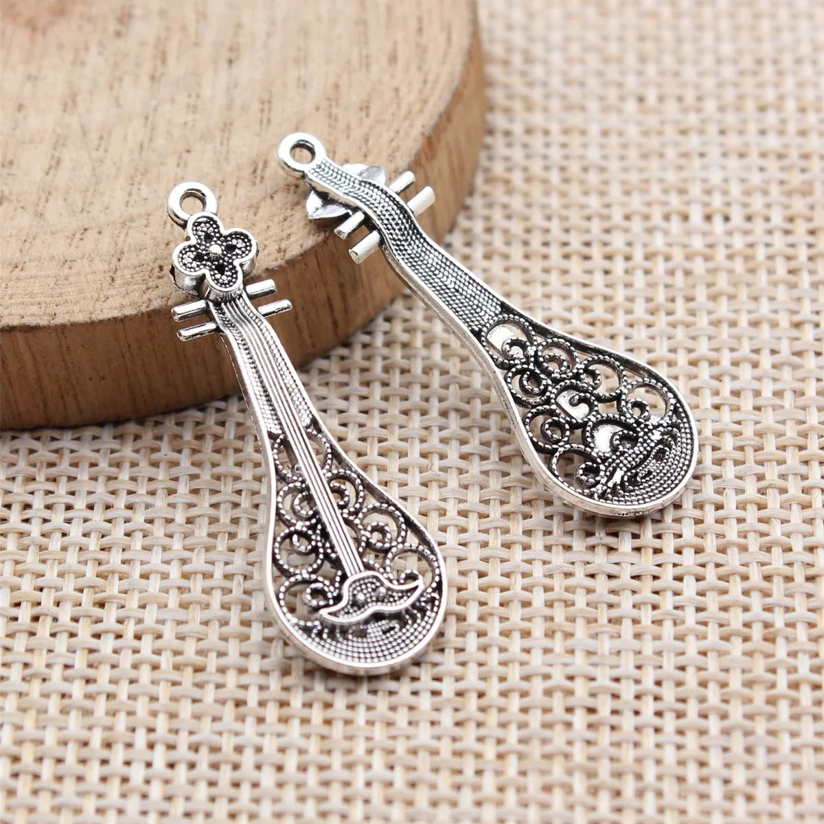 36x12mm 1.4g Antique Silver Zinc Alloy Chinese Pipa Charm Pendant for DIY Necklace Jewelry Making