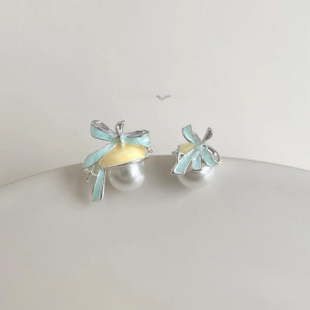 Original Sweet Asymmetric Bow Enamel Painted Pearl Copper Stud Earrings