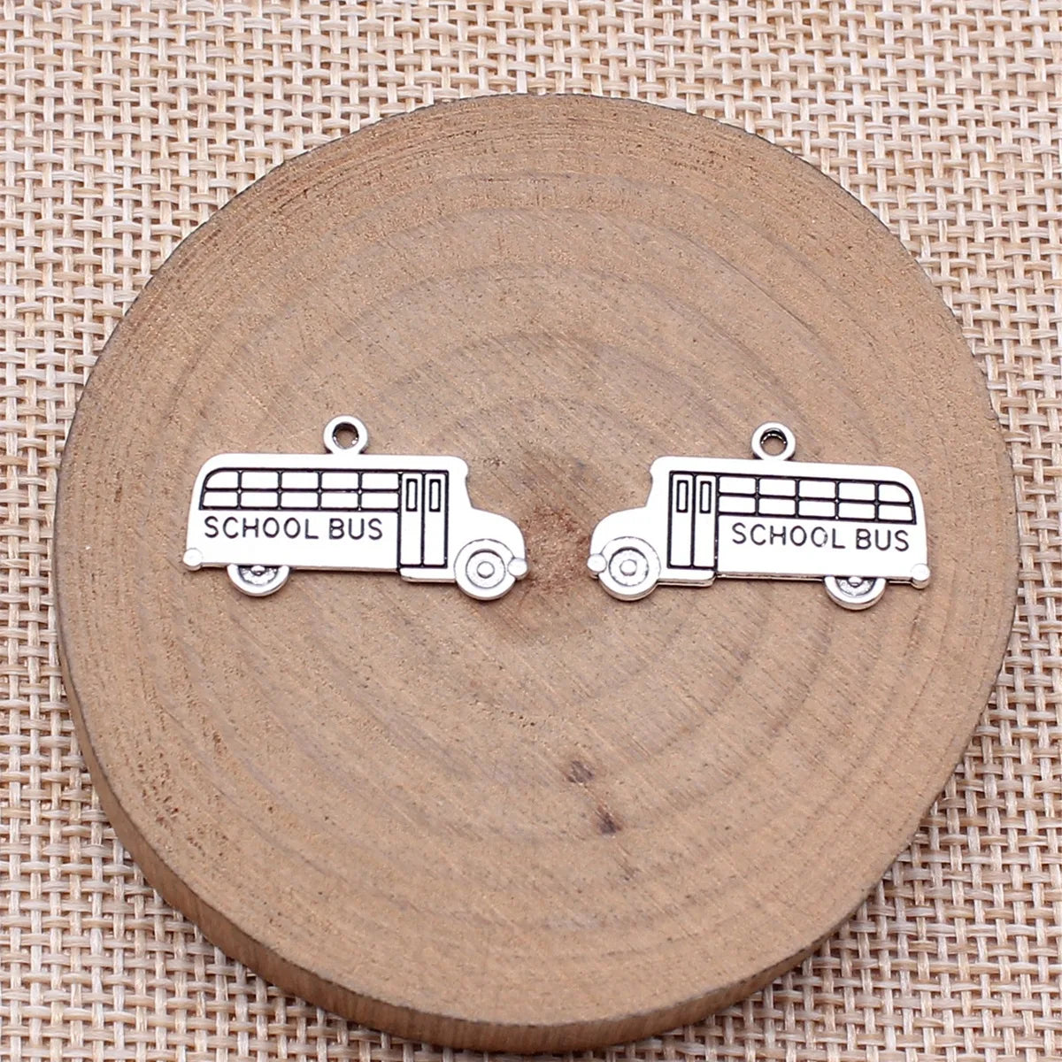 23x13mm 1.2g Antique Silver Zinc Alloy School Bus Charm Pendant for DIY Bracelet Necklace Making
