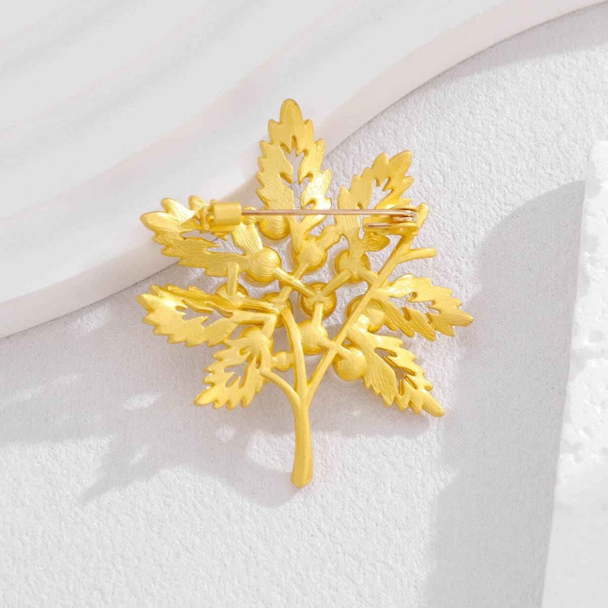 Elegant Gold Alloy Maple Leaf Brooch With Faux Pearls And Rhinestones, Luxury Lapel Pin Suit Accessory
