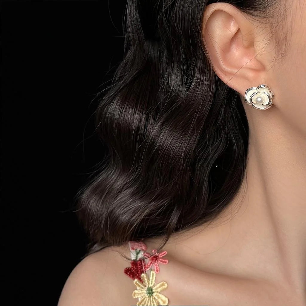 Designer 3D Flower Copper Stud Earrings With Silver Plated Pins Sweet Elegant Jewelry For Women