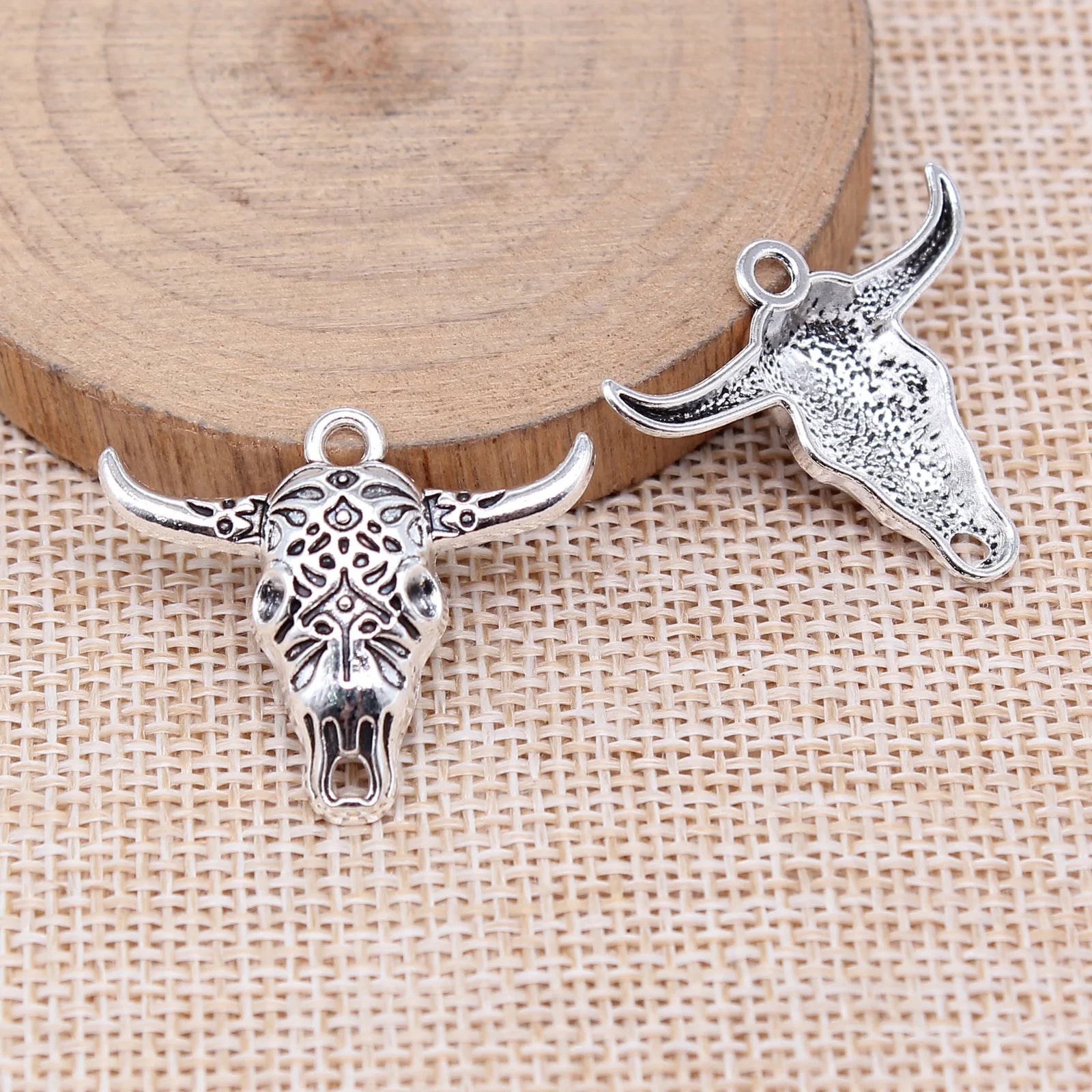 25x29mm 1.9g Antique Silver Zinc Alloy Bull Head Charm Pendant for DIY Necklace Bracelet Making