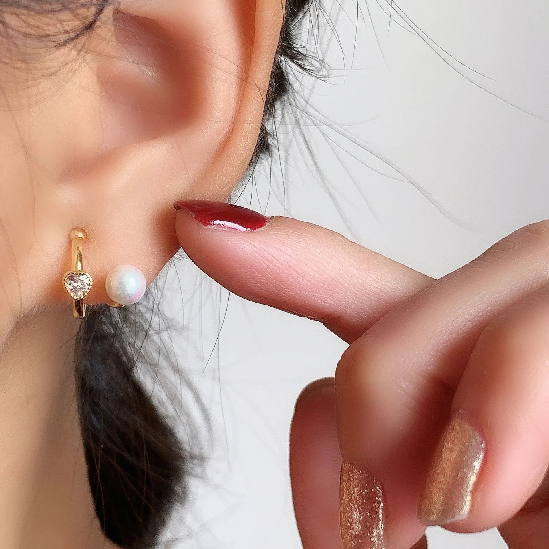 Elegant Heart Zircon Pearl Hoop Stud & Clip On No Piercing Gold Alloy Minimalist Ear Cuff Earrings