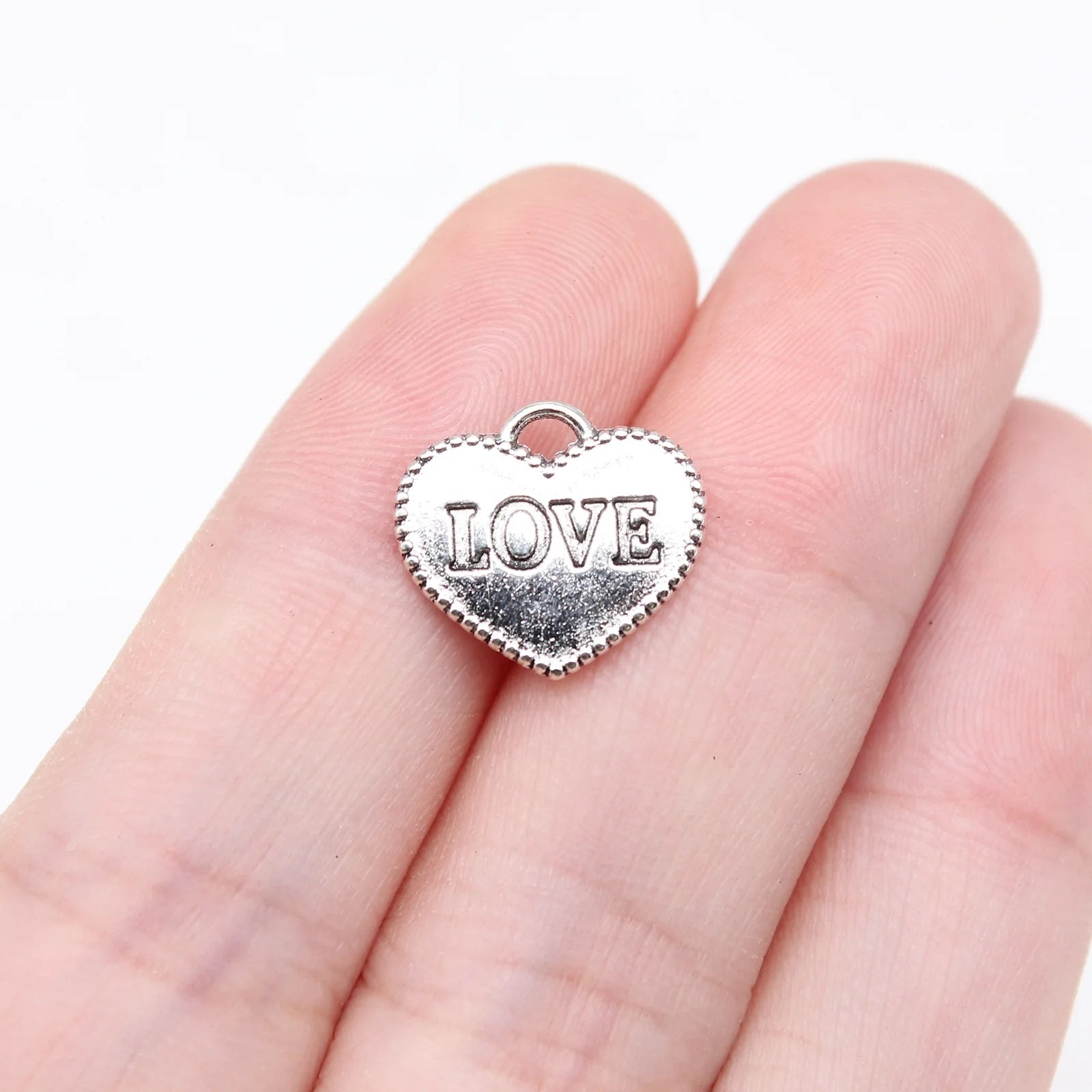 12x14mm 0.77g Antique Silver Zinc Alloy LOVE Letter Charm Pendant for DIY Bracelet Necklace Making