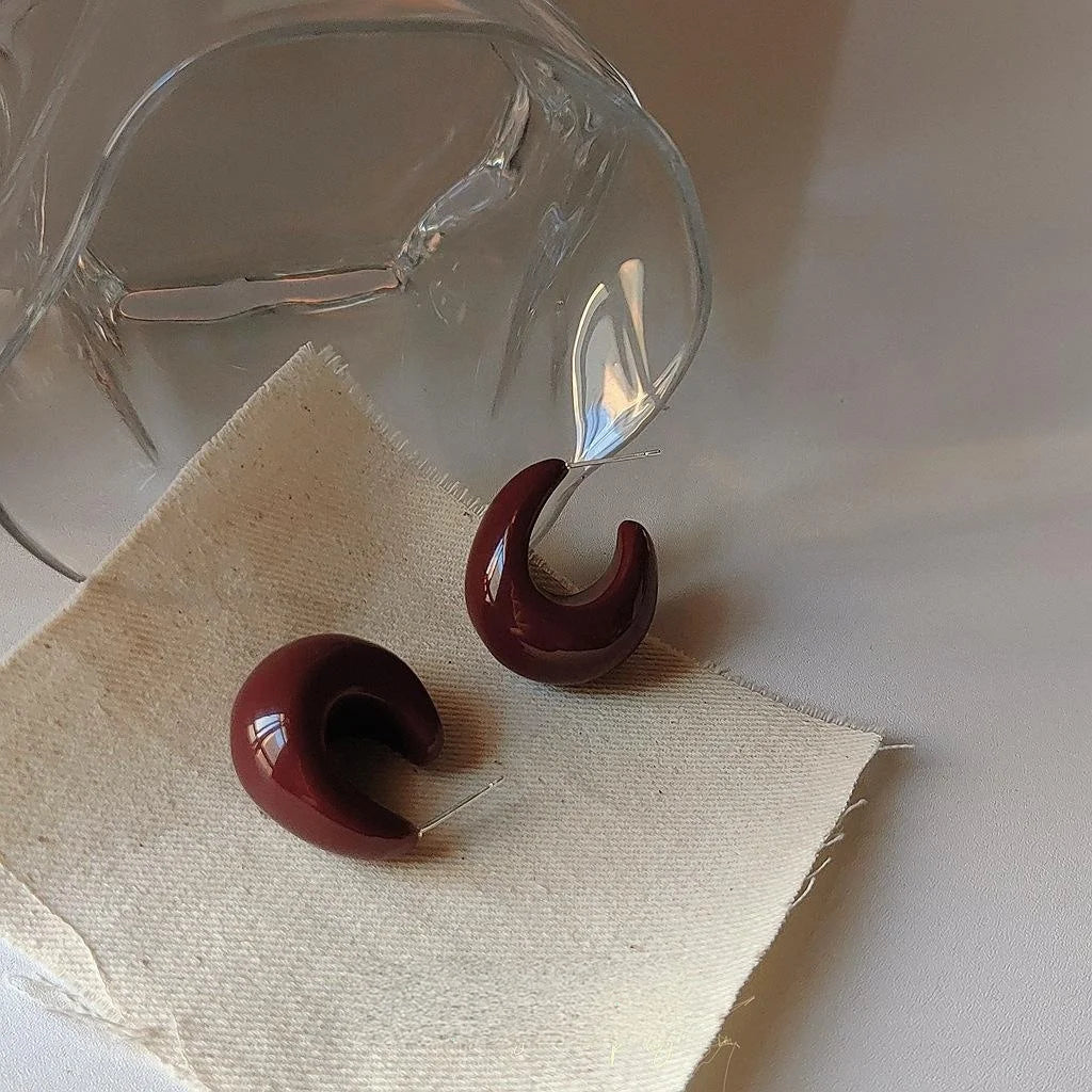 Vintage Wine Red Resin Teardrop Stud Earrings For Women Silver Plated Needle Hong Kong Style