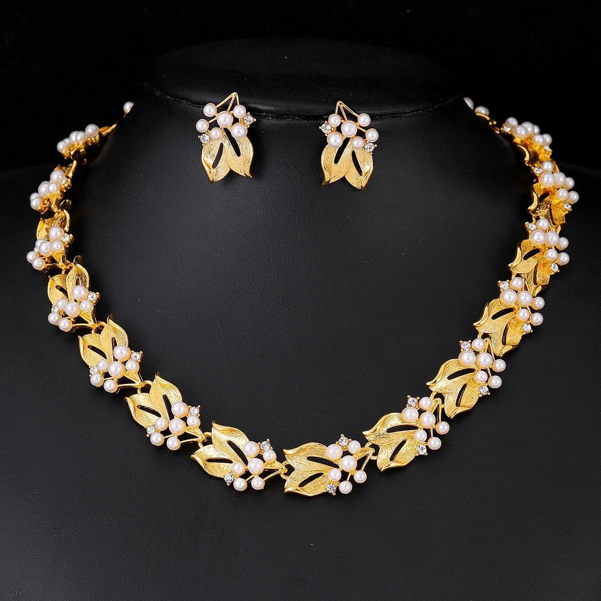 Vintage Gold Alloy Leaf Flower Pearl Rhinestone Jewelry Set Elegant Necklace Earrings For Wedding Party