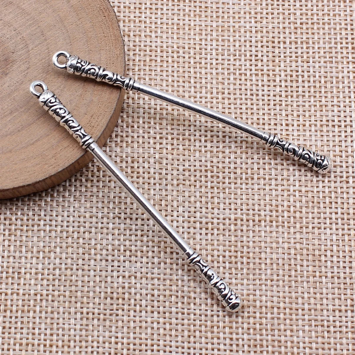 70mm 3.1g Antique Silver Zinc Alloy Sword Weapon Charm Pendant for COSPLAY DIY Jewelry Making