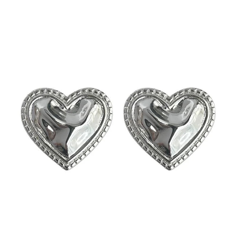 Sweet Cool Textured Heart Copper Stud Earrings Liquid Metal Minimalist Commuter Jewelry