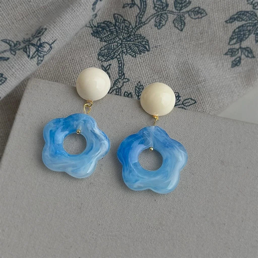 Korean Style Handmade Resin Teardrop Star Stud Earrings With Silver Plated 14K Gold Finish