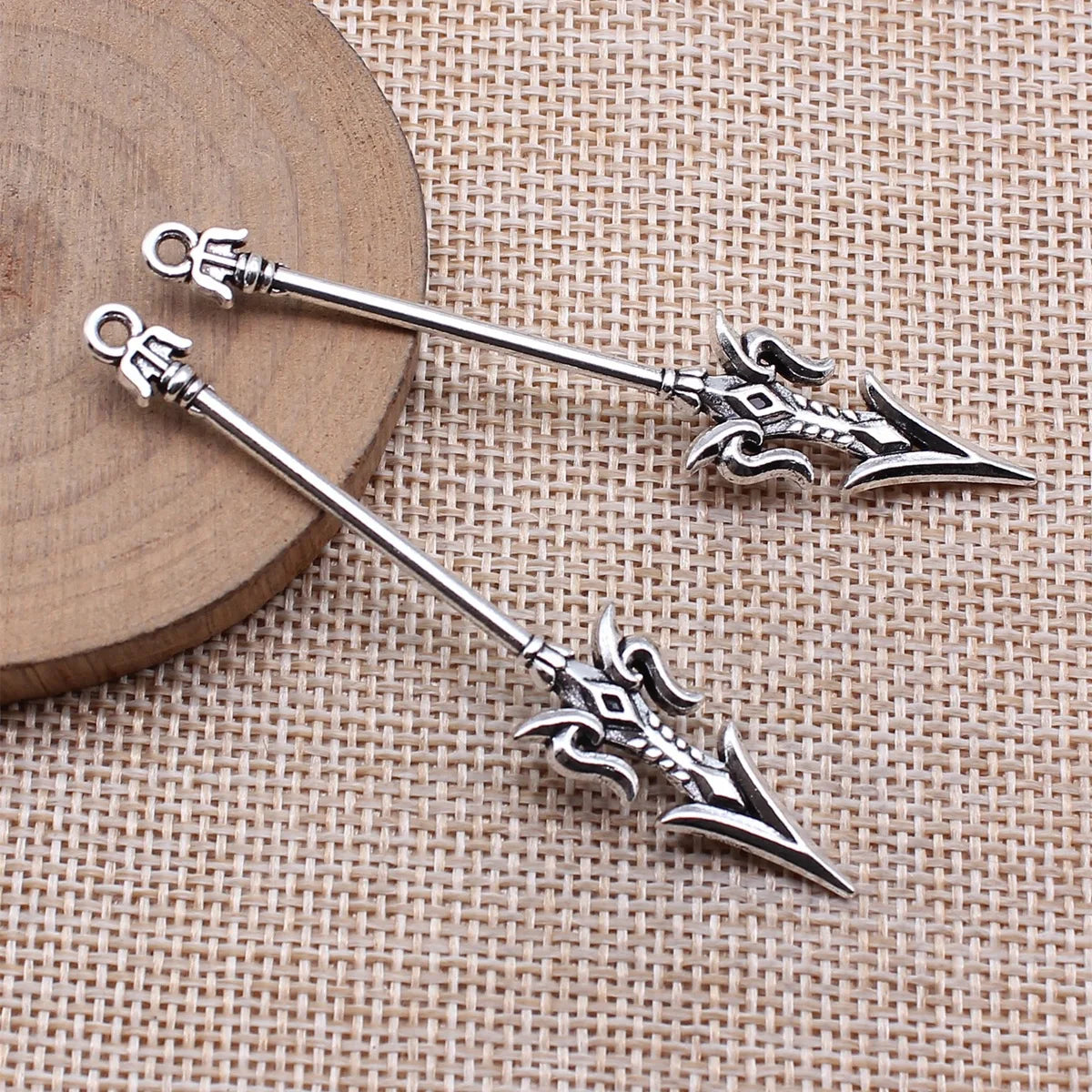 69mm 3.5g Antique Silver Zinc Alloy Cosplay Weapon Knife Sword Spear Halberd Charm Pendant for DIY Jewelry