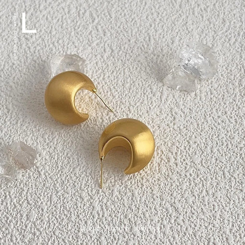 Light Luxury Copper Waterdrop Hoop Earrings Matte Smooth C Shape Minimalist Commuter Jewelry