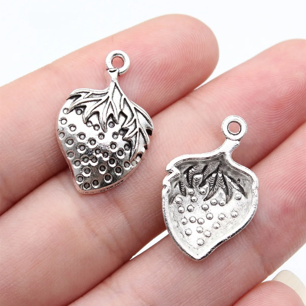 24x16mm 1.8g Antique Silver Finish Zinc Alloy Strawberry Charm Pendant for Bracelet Necklace DIY