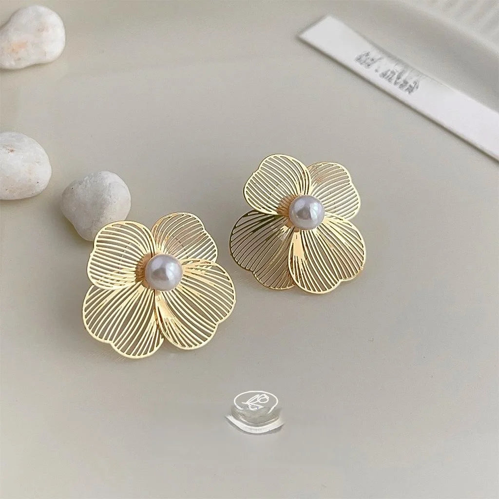 14K Gold Plated Copper Hollow Flower Pearl Drop Earrings For Women, Luxury Floral Style