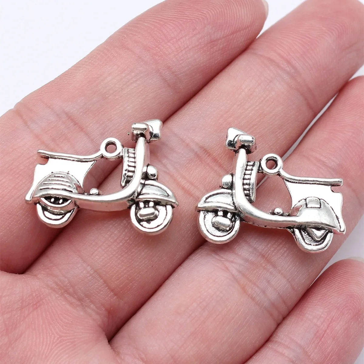 23x18mm 3.5g Antique Silver Zinc Alloy Electric Scooter Charm Pendant for DIY Necklace Bracelet Making